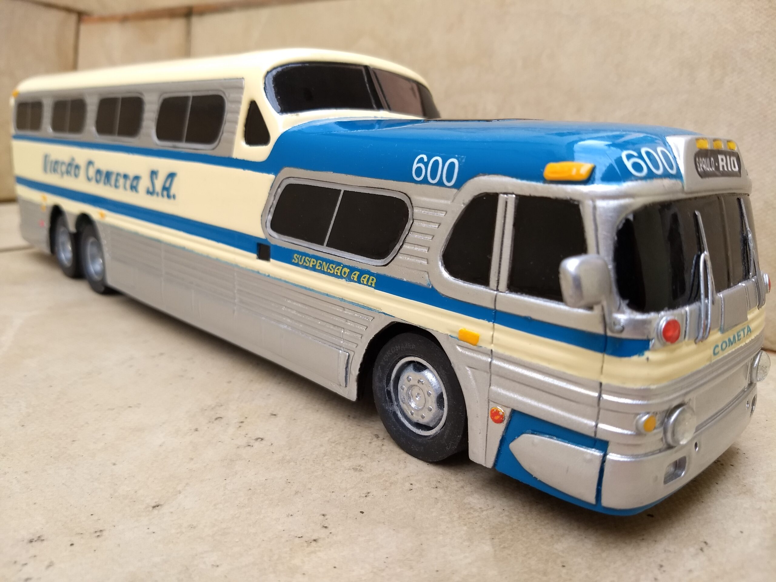 GM PD4501 SCENICRUISER - Imagem 2