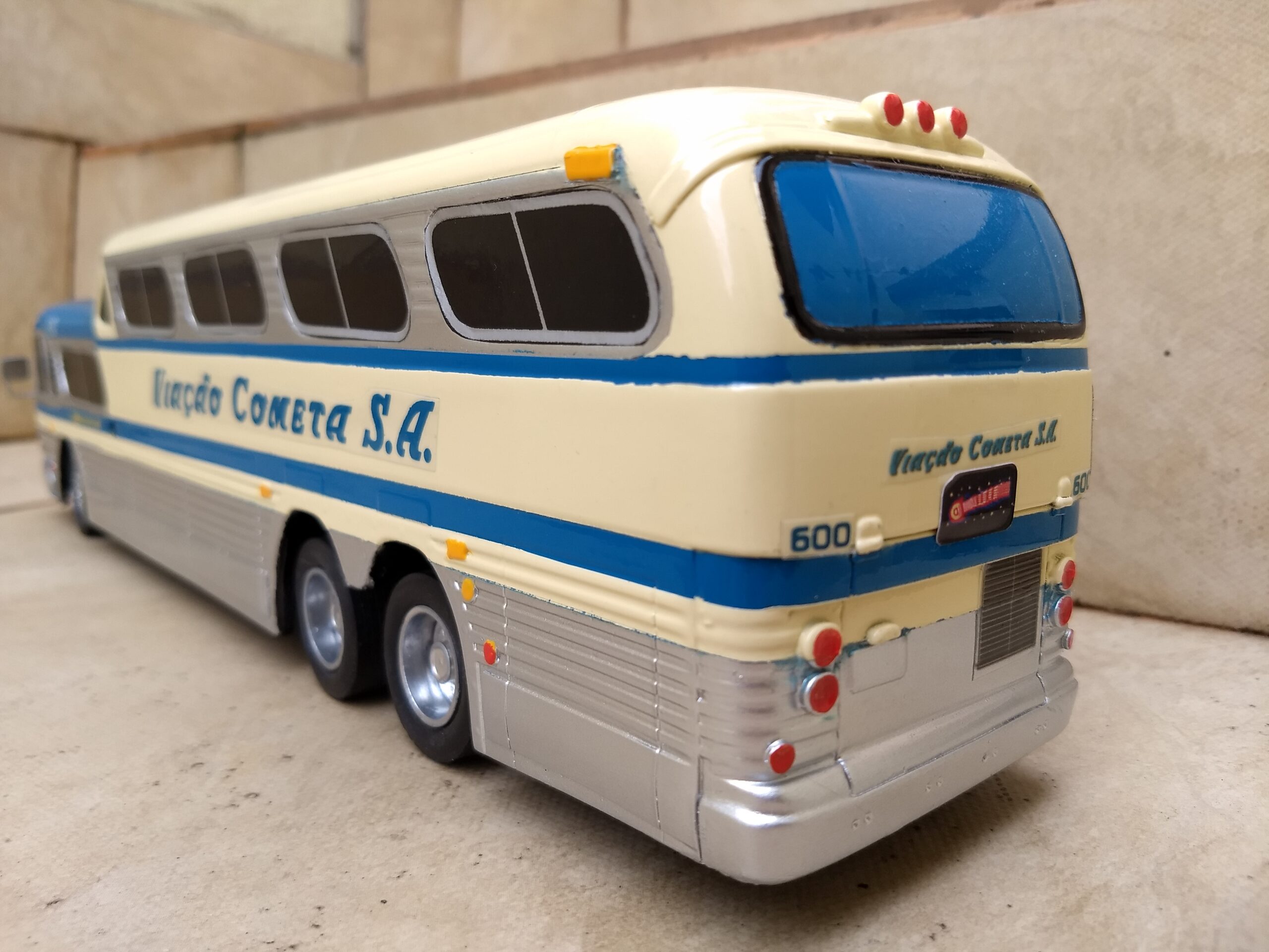 GM PD4501 SCENICRUISER - Imagem 3