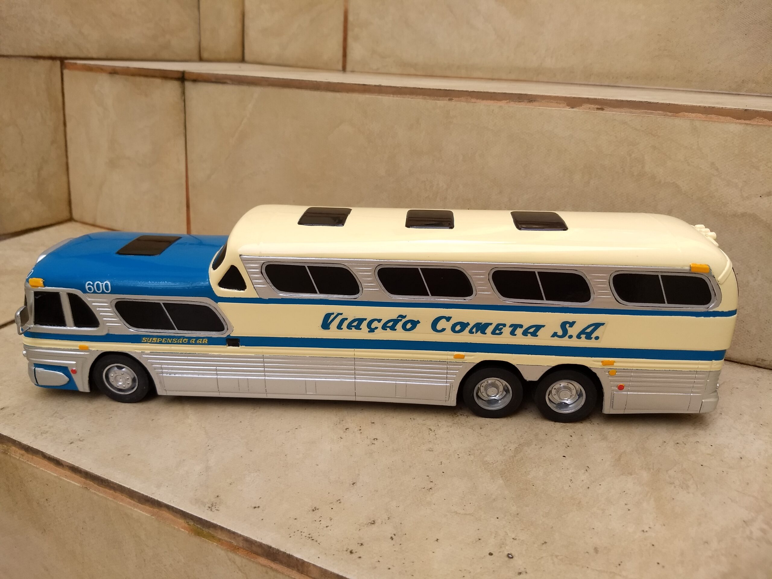 GM PD4501 SCENICRUISER - Imagem 4
