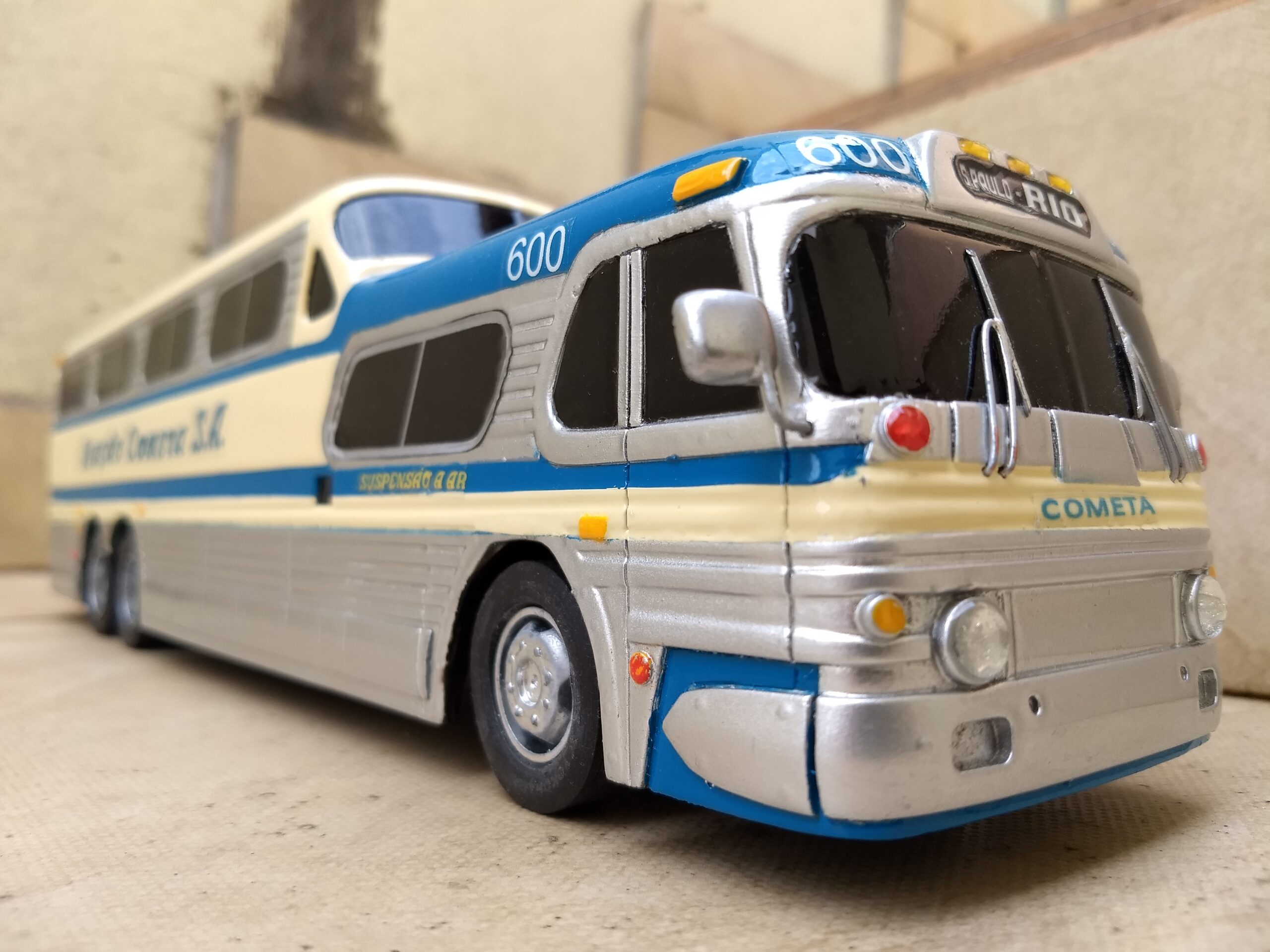 GM PD4501 SCENICRUISER - Imagem 6