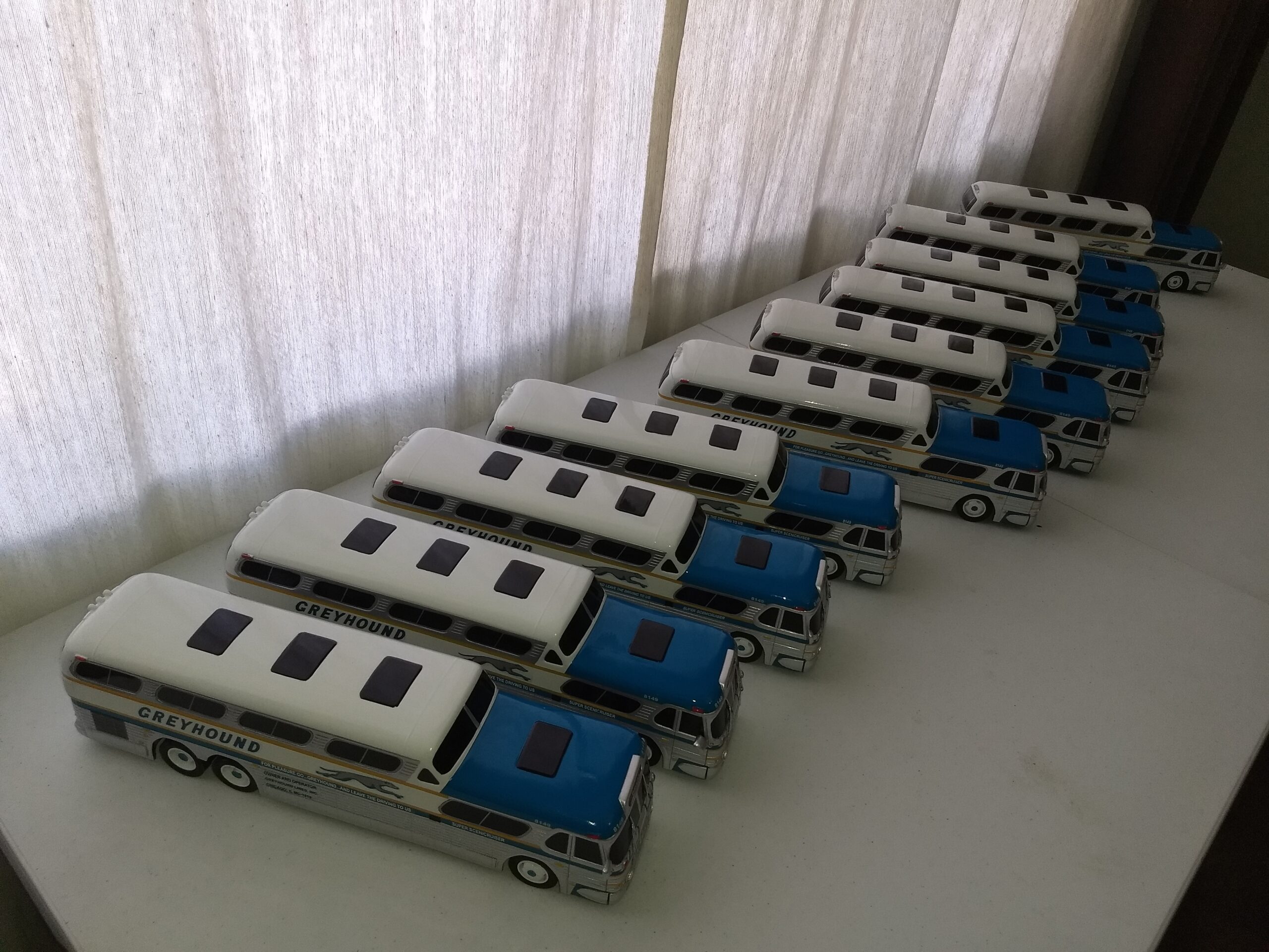 GM PD4501 SCENICRUISER - Imagem 12
