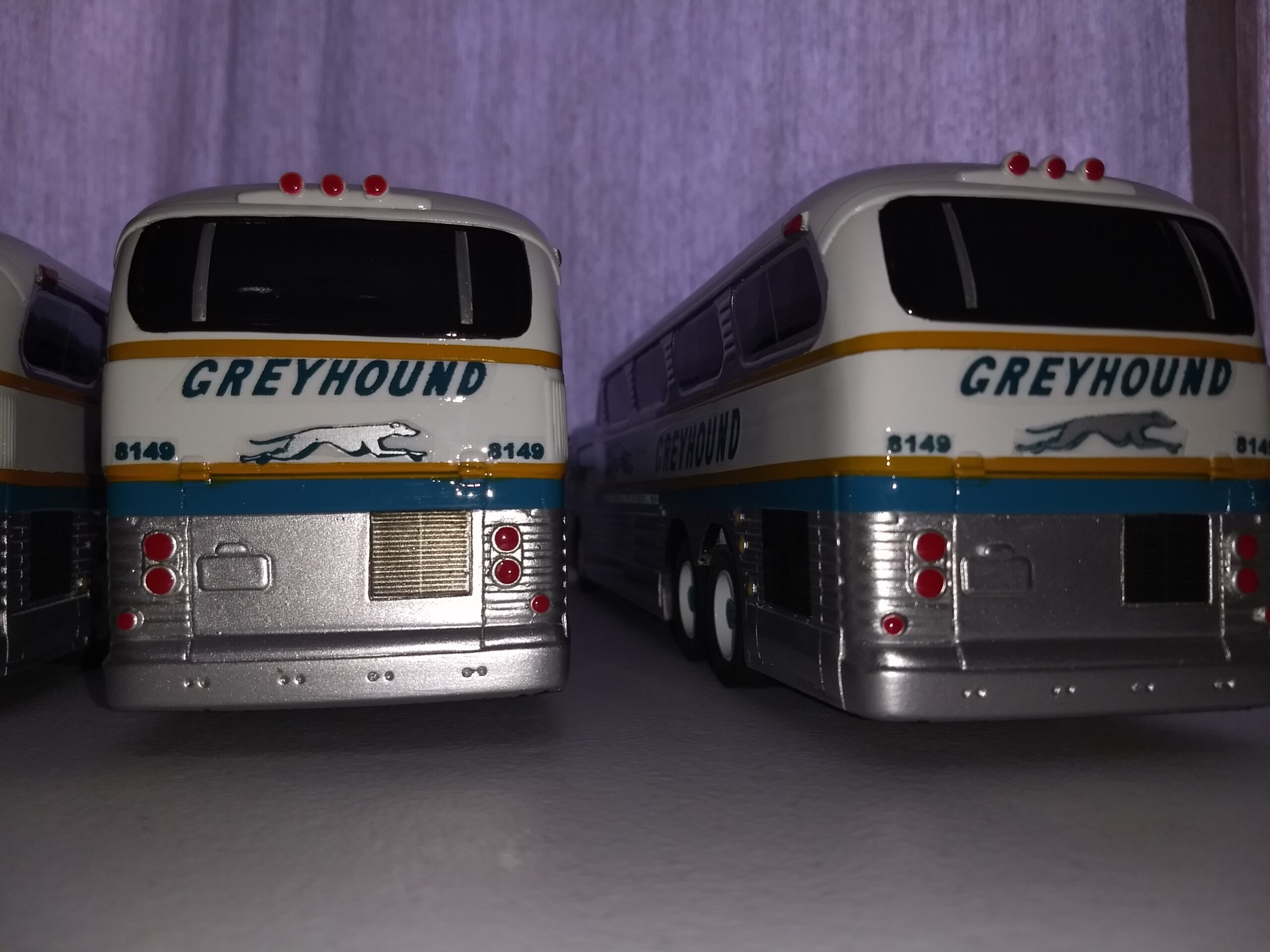 GM PD4501 SCENICRUISER - Imagem 13