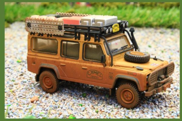 Mini GT Land Rover Defender_004